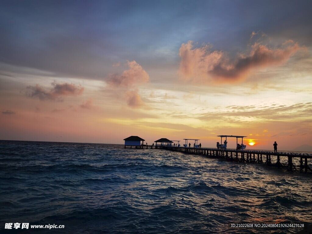 海边夕阳朝霞