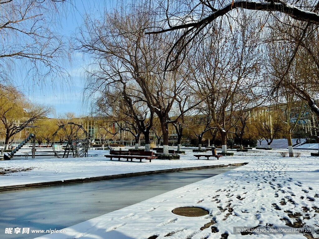 城市雪景