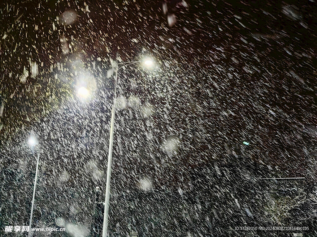 城市雪景