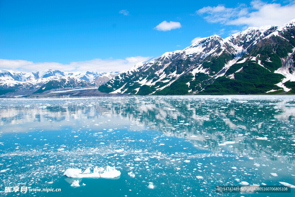 湖面雪景