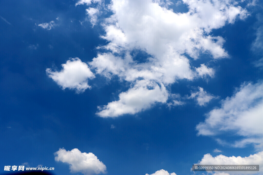 蓝天白云