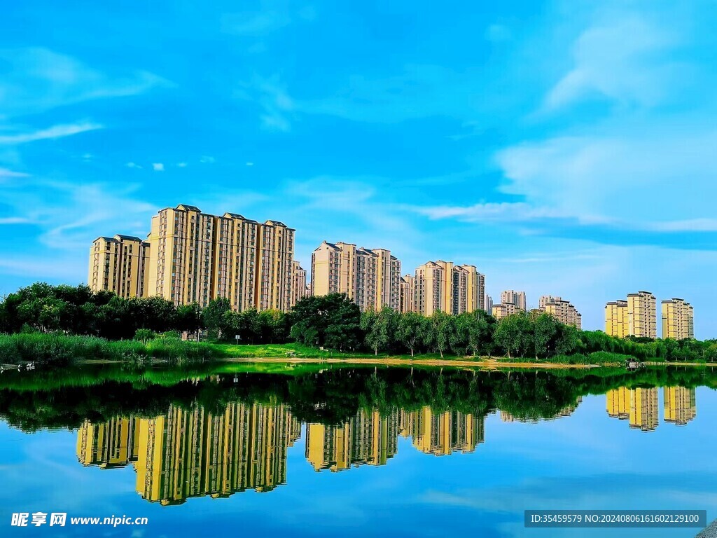玉龙湖畔
