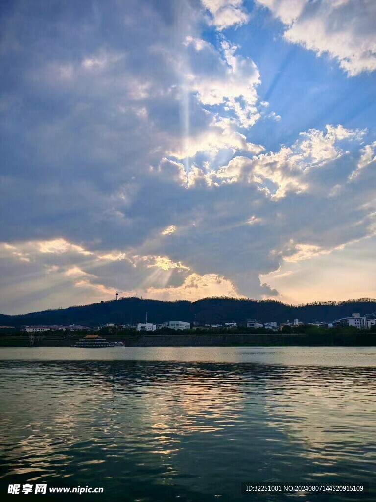 霞光