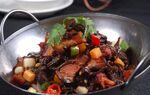 干锅野山菌炒腊肉