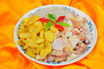 尺寸粉条炒鸡
