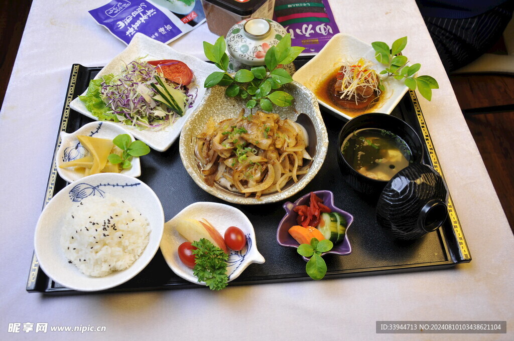 姜汁猪肉定食