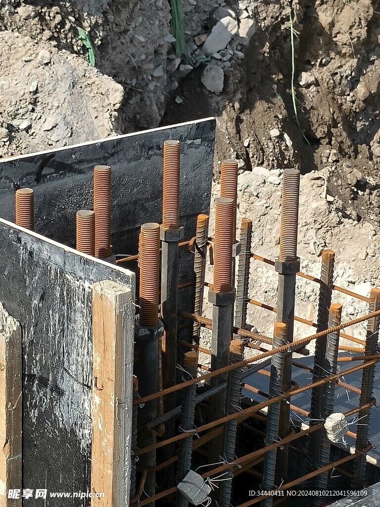 地脚螺栓