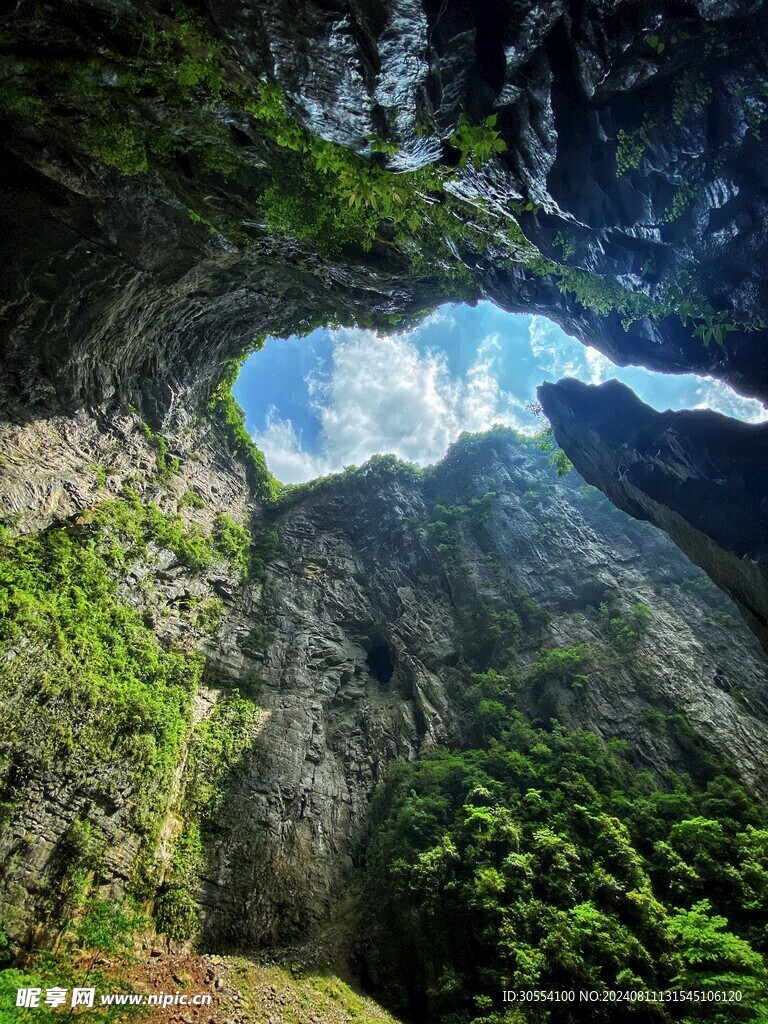 峡谷洞穴图片