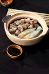 鸡肉鱼排双拼煲
