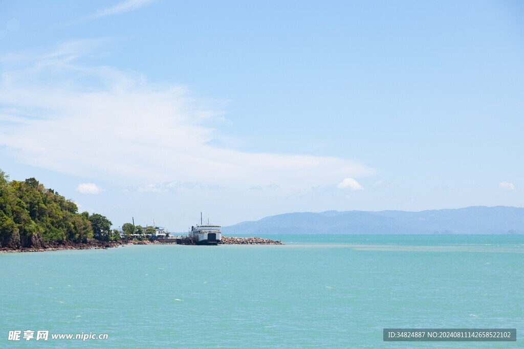 蔚蓝大海