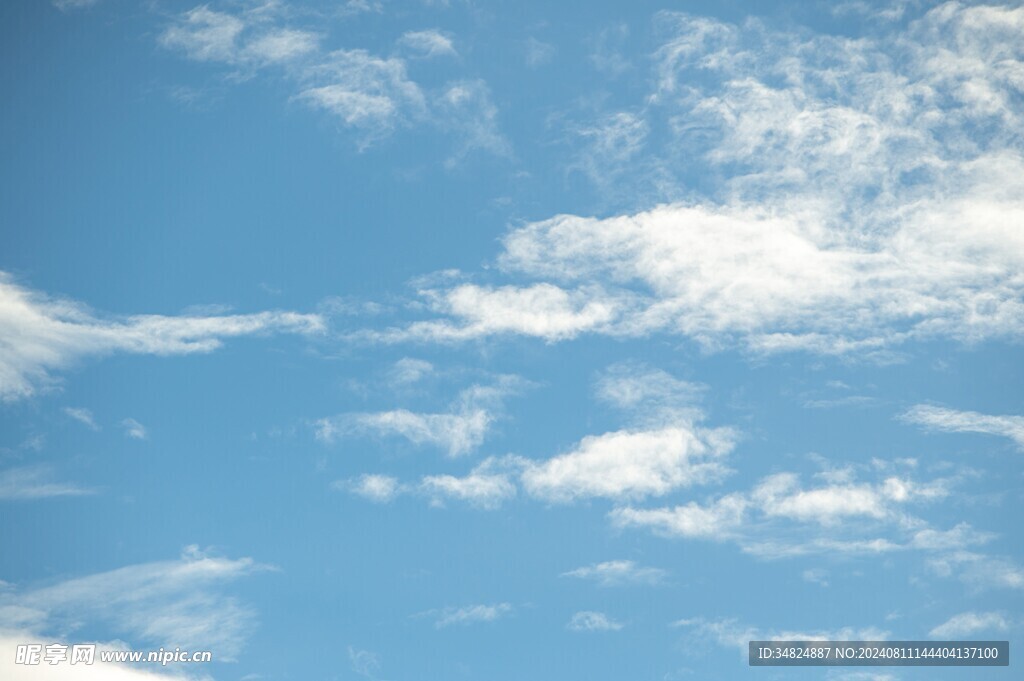 天空白云