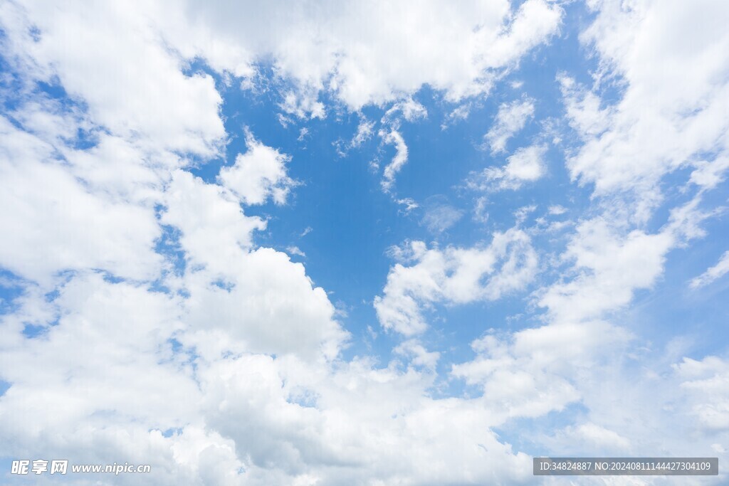 天空白云