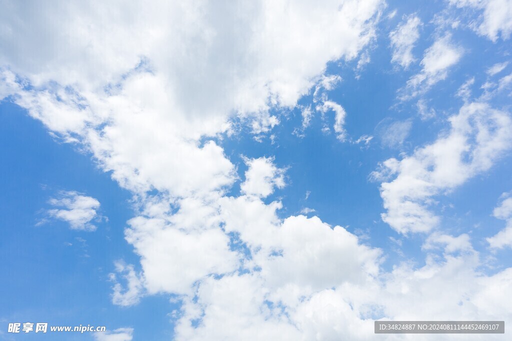 天空白云