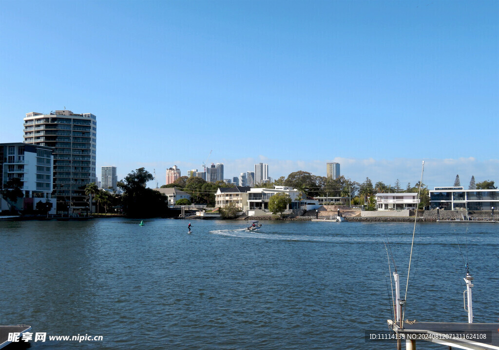 黄金海岸城市海滨风景