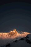 日照金山