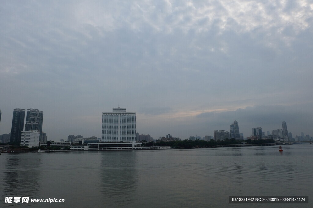 天空 白天鹅宾馆