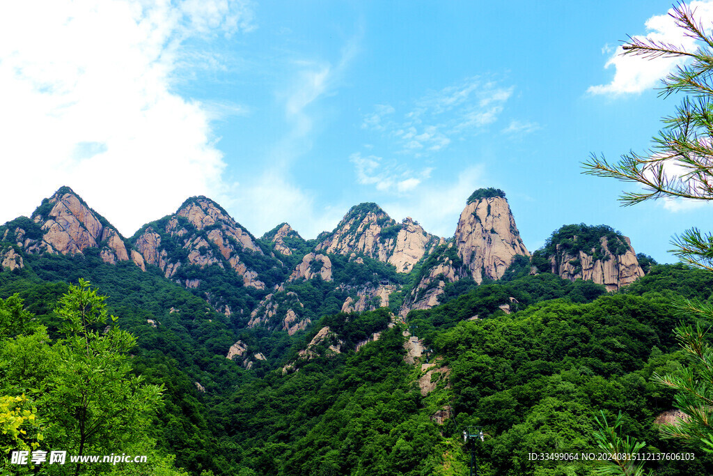 山峰自然风景