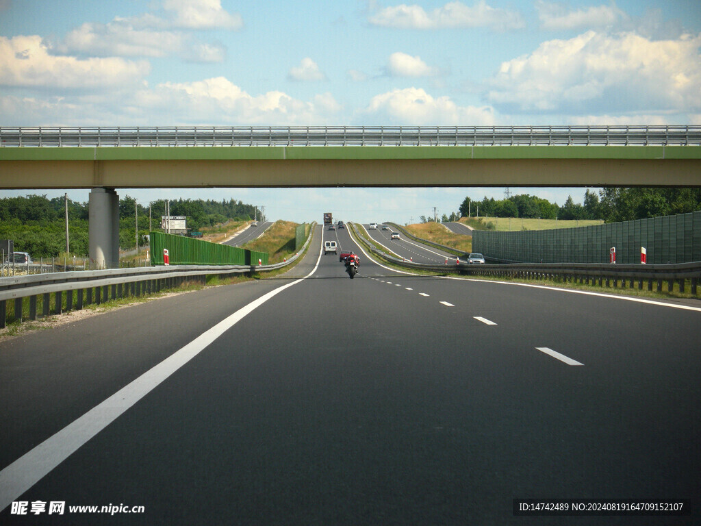 高速公路护栏