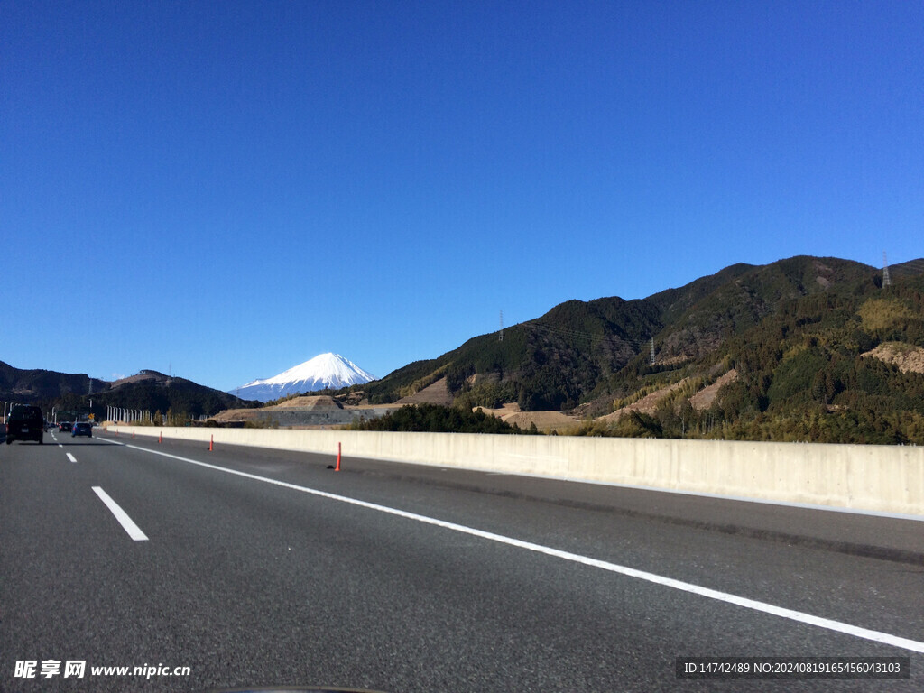 柏油高速公路