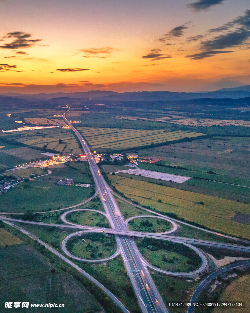 乡村四通八达公路