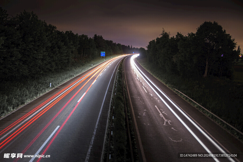 户外公路夜景