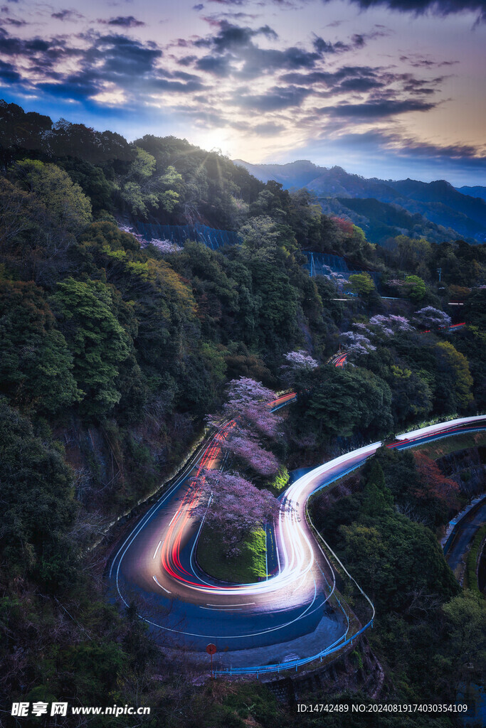 极光效果山顶公路