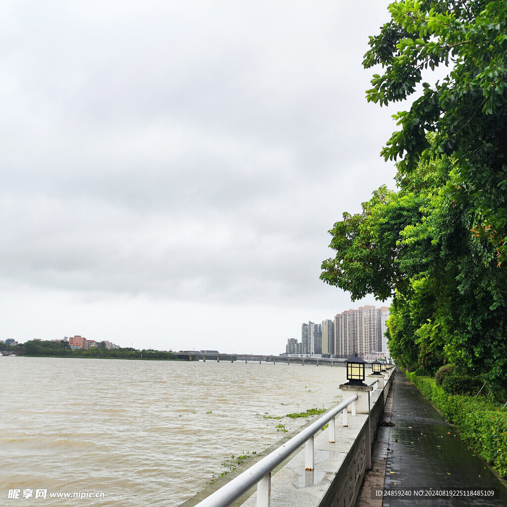 江边风景