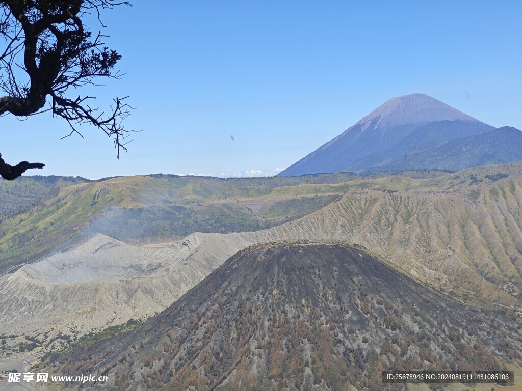 布罗莫火山