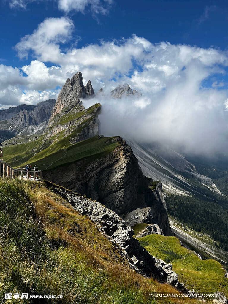  山峰