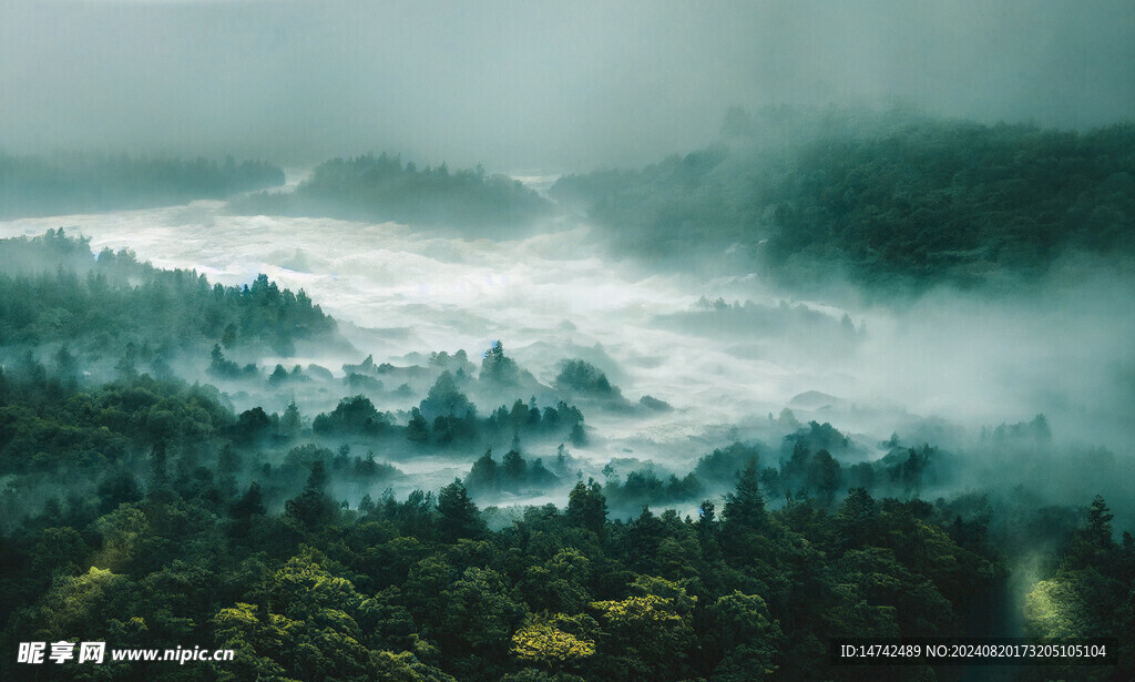 云雾缭绕高山