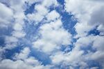 天空白云