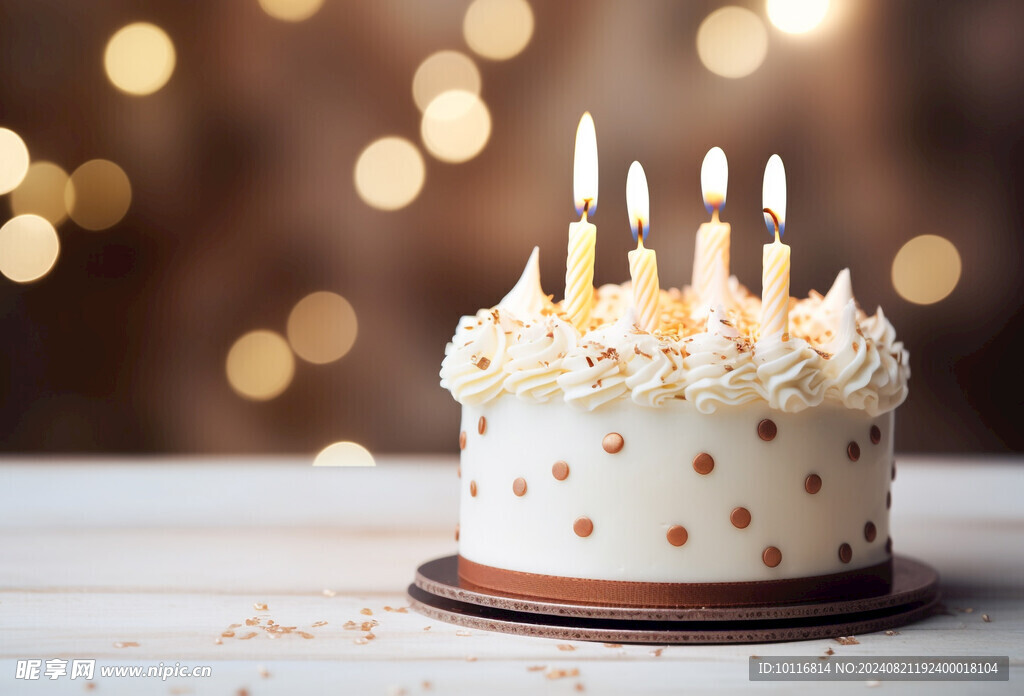 裱花生日蛋糕