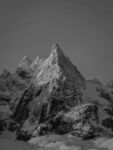 雪山黑白摄影