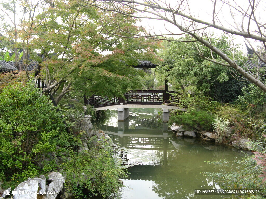  杭州绿城桃花源别墅区水景  