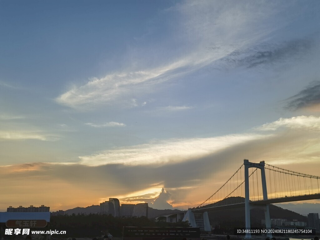 海滨城市晚霞