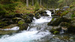 山间流水