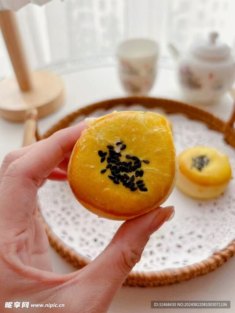 蛋黄酥