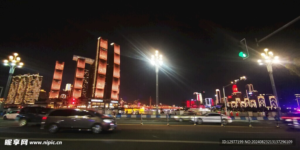 重庆来福士广场夜景