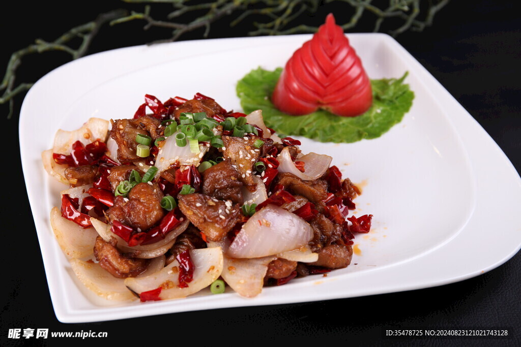 洋葱炒肉