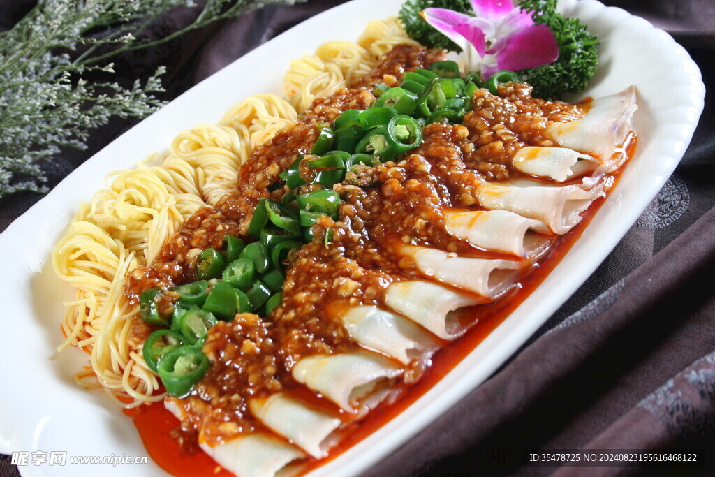 蒜蓉肉片拌面
