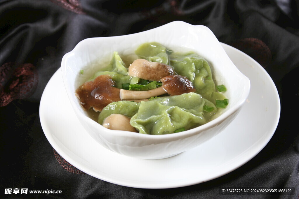 菌菇菜饺子
