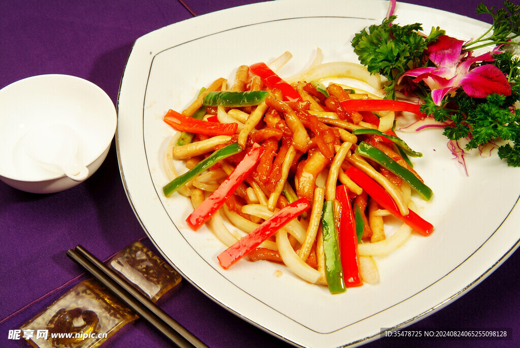 茶树菇炒炭烧肉