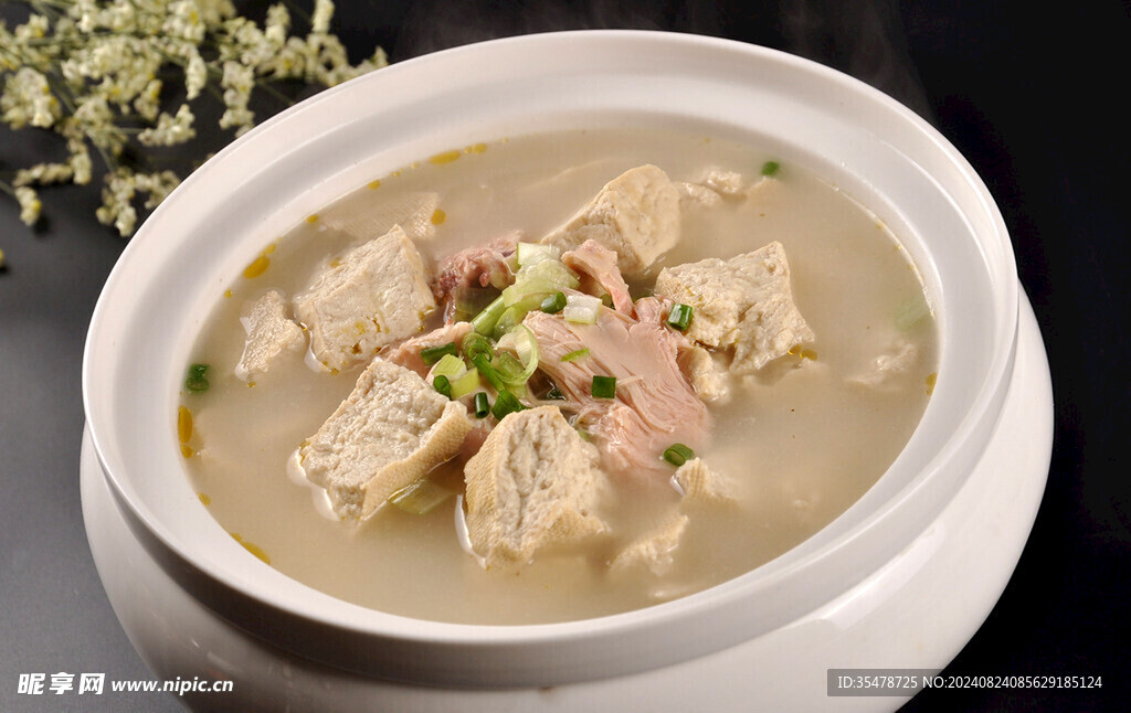 鸡汤炖豆腐