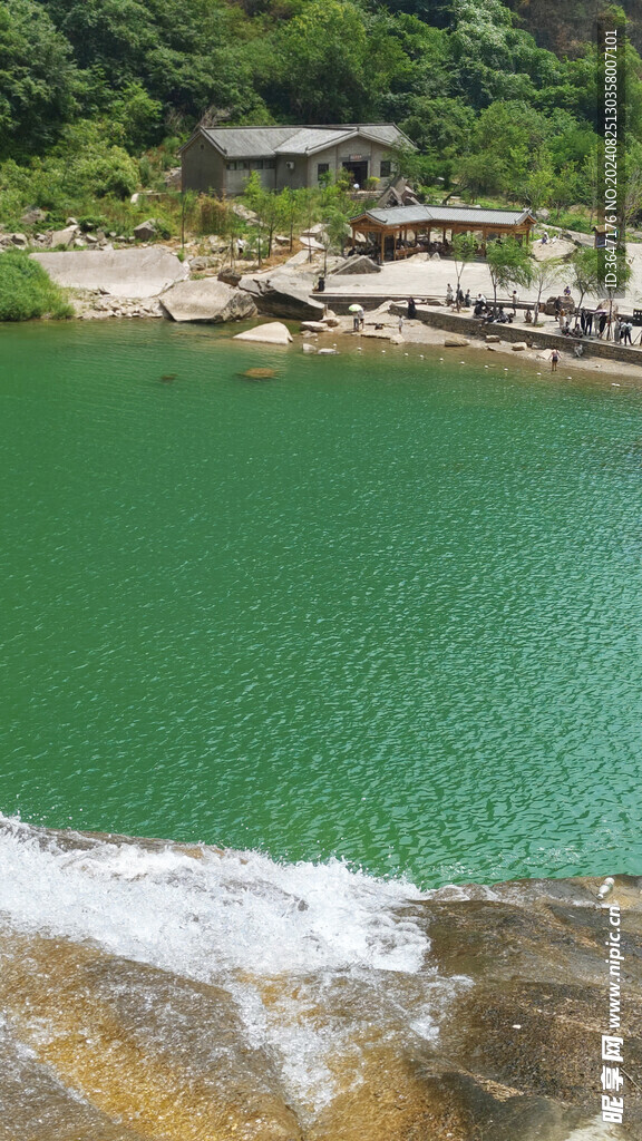 宝泉 湖水
