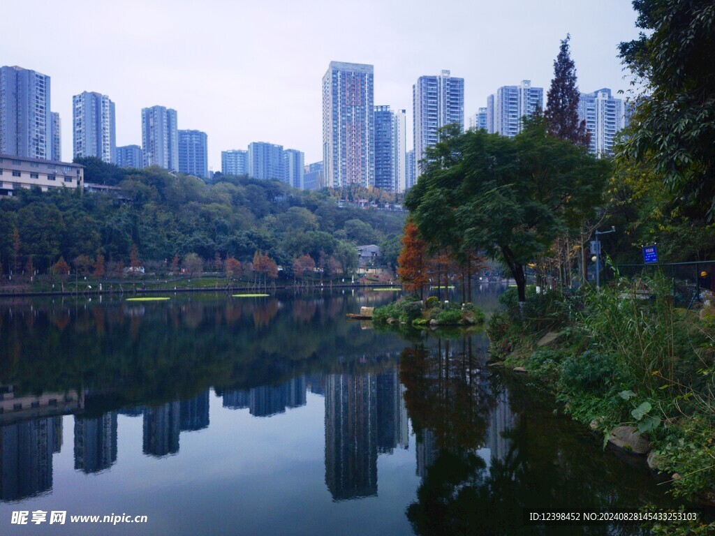 彩云湖美景