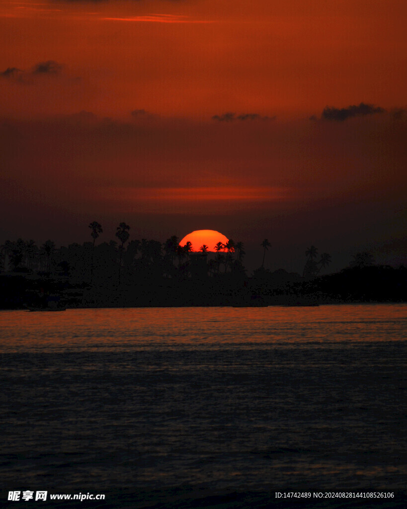 夕阳大海