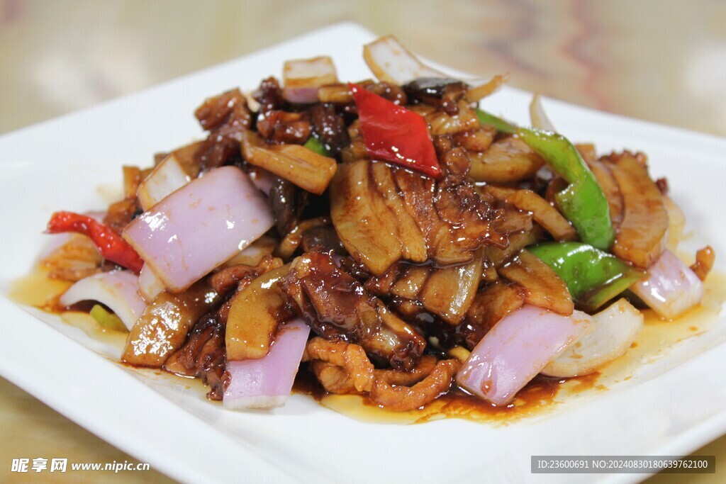 爆炒回锅肉