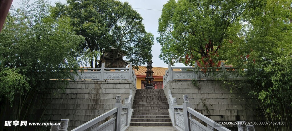 龙锦寺