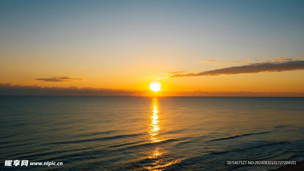 海上日出