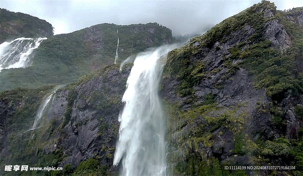 新西兰米福峡湾风景